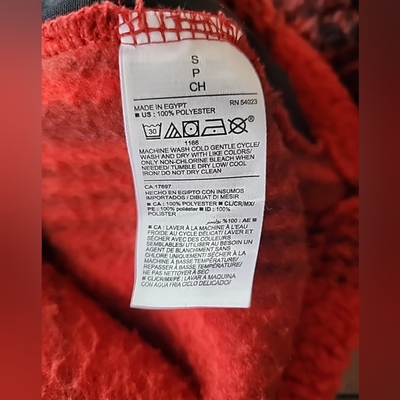 Old Navy, NWOT, Size Sm, Sherpa 1/4 Zip Pullover, Red & Black Plaid - Picture 5 of 10